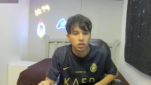 Stiwen online show from January 17, 1:05 pm