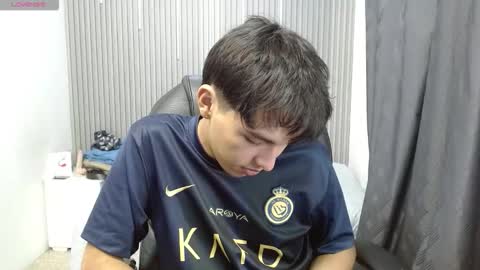 Stiwen online show from March 7, 5:54 pm