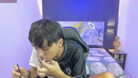 Stiwen online show from March 23, 10:25 pm