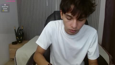 Stiwen online show from March 31, 3:12 pm