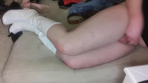 Snapshot of stockingsfan05607 chatting on December 13, 4:16 pm stockingsfan05607 online show from December 13, 4:16 pm