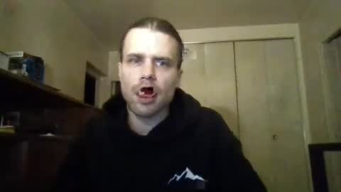 stockingsnfeet online show from December 3, 7:00 pm