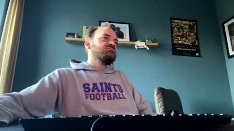 Snapshot of stonednboner chatting on December 23, 2:17 pm Stonerboner online show from December 23, 2:17 pm