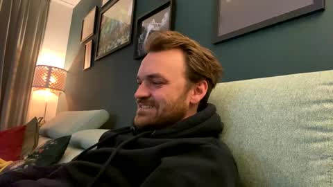 Snapshot of stonednboner chatting on January 15, 7:23 pm Stonerboner online show from January 15, 7:23 pm