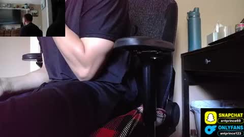 Snapshot of stoner394 chatting on May 12, 8:17 pm stoner394 online show from May 12, 8:17 pm