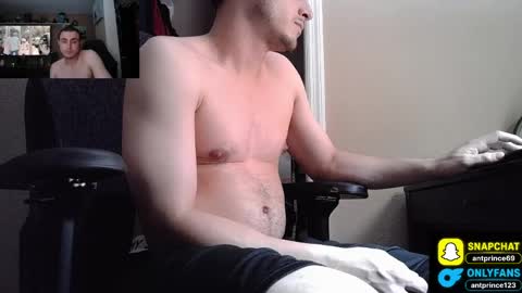 Snapshot of stoner394 chatting on May 27, 3:03 am stoner394 online show from May 27, 3:03 am