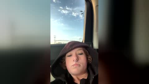 stonerbabyk2003 online show from April 15, 12:45 pm