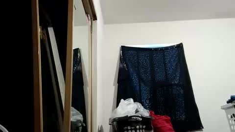 Snapshot of stonerllamas chatting on February 1, 11:47 pm stonerllamas online show from February 1, 11:47 pm