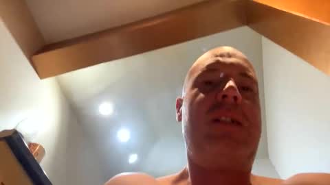 Stoodley22 online show from October 7, 4:42 am