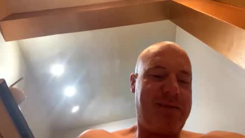 Stoodley22 online show from October 20, 4:35 am