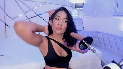 Stormy  online show from April 16, 3:18 am