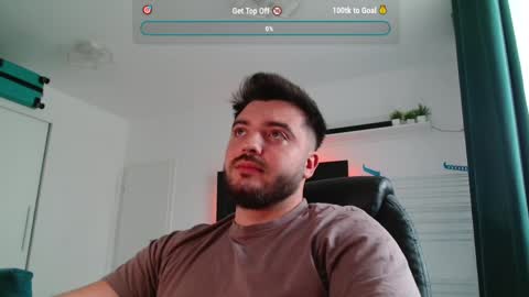 Snapshot of stoulmeu chatting on April 11, 2:21 pm Jack online show from April 11, 2:21 pm