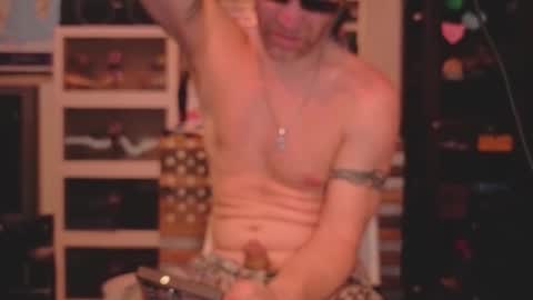 Str8 online show from November 8, 9:24 pm