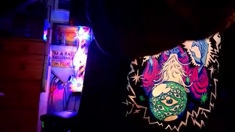 Str8 online show from December 17, 6:41 am