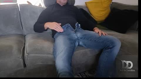 Snapshot of str8neighbours chatting on March 1, 1:24 pm Str8neighbours online show from March 1, 1:24 pm