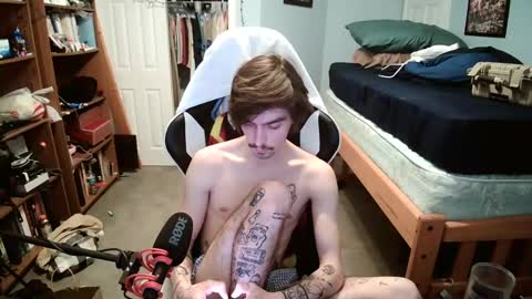 Snapshot of str8whiteboy21 chatting on January 28, 7:21 pm str8whiteboy21 online show from January 28, 7:21 pm