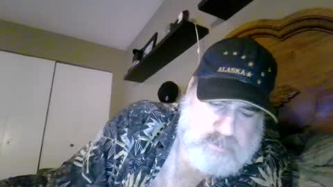 Straightbear4you online show from July 11, 9:01 am