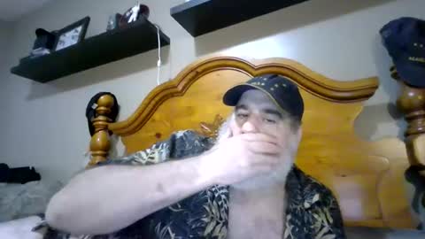 Straightbear4you online show from July 31, 8:14 am