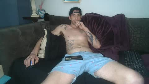 straitpipermann22 online show from September 15, 10:32 pm