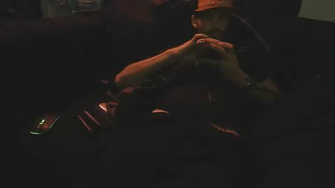 straitpipermann22 online show from November 6, 10:49 am