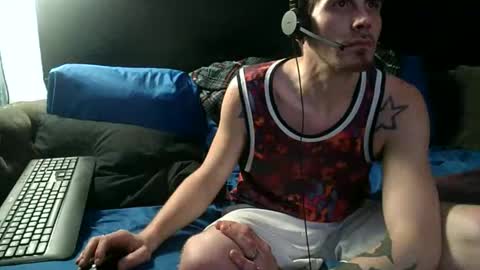 Snapshot of straitpipermann22 chatting on January 8, 11:40 pm straitpipermann22 online show from January 8, 11:40 pm