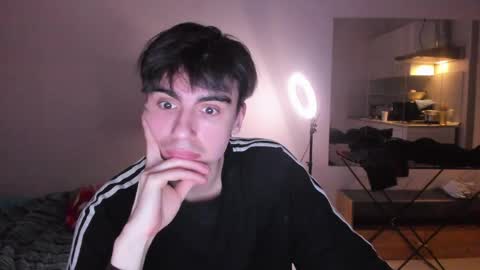 Ray online show from April 2, 9:12 pm