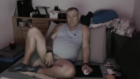 Stranger online show from October 17, 8:44 pm