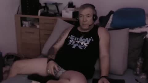 Stranger online show from October 23, 9:35 pm