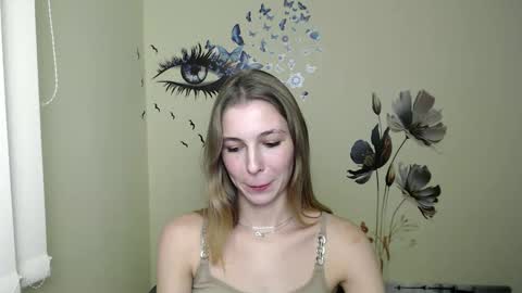 Snapshot of stranger_giirl chatting on December 4, 4:16 pm Amalia online show from December 4, 4:16 pm