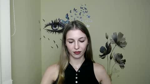 Snapshot of stranger_giirl chatting on December 5, 4:23 pm Amalia online show from December 5, 4:23 pm