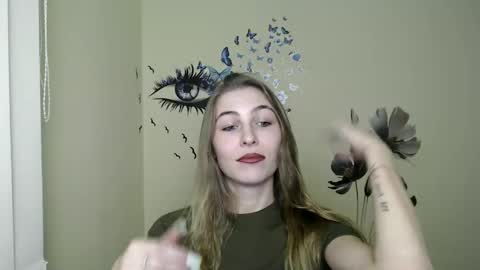 Snapshot of stranger_giirl chatting on December 19, 1:51 pm Amalia online show from December 19, 1:51 pm