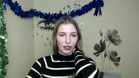 Snapshot of stranger_giirl chatting on December 27, 4:32 pm Amalia online show from December 27, 4:32 pm