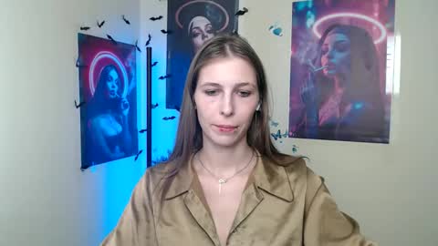 Snapshot of stranger_giirl chatting on September 12, 11:32 am Amalia online show from September 12, 11:32 am