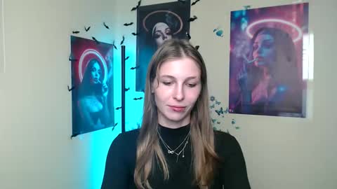 Snapshot of stranger_giirl chatting on September 14, 6:40 pm Amalia online show from September 14, 6:40 pm