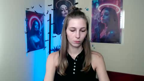 Snapshot of stranger_giirl chatting on September 19, 12:06 pm Amalia online show from September 19, 12:06 pm