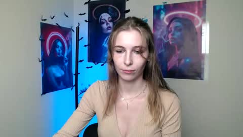 Snapshot of stranger_giirl chatting on October 10, 5:45 pm Amalia online show from October 10, 5:45 pm