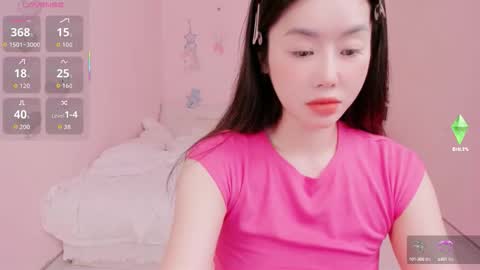strawberry_loveee online show from September 28, 8:20 am