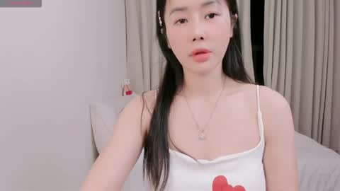 strawberry_loveee online show from October 8, 3:20 pm