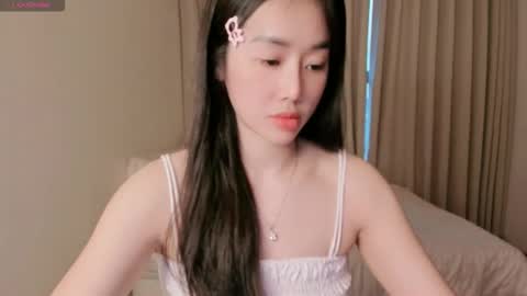 strawberry_loveee online show from October 11, 10:03 am