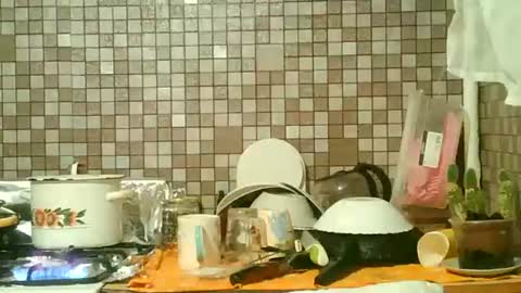 Snapshot of strawberry_storm chatting on October 21, 1:06 am Strawberry Storm online show from October 21, 1:06 am