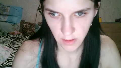 Snapshot of strawberry_storm chatting on March 19, 2:15 am Strawberry Storm online show from March 19, 2:15 am