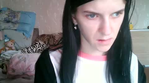 Snapshot of strawberry_storm chatting on March 30, 1:23 pm Strawberry Storm online show from March 30, 1:23 pm