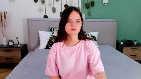 Snapshot of strawbunnybite chatting on September 13, 2:28 pm Bunny online show from September 13, 2:28 pm