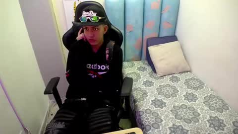 Street online show from April 21, 1:42 am