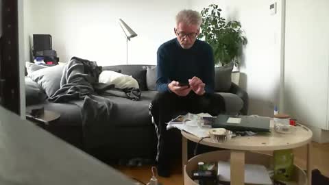 stremic online show from October 25, 9:50 am