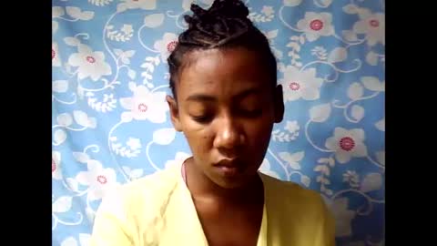 Snapshot of strevah9794 chatting on February 12, 8:37 pm strevah9794 online show from February 12, 8:37 pm