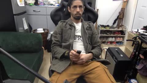 Snapshot of stringin69 chatting on February 6, 7:12 am stringin69 online show from February 6, 7:12 am