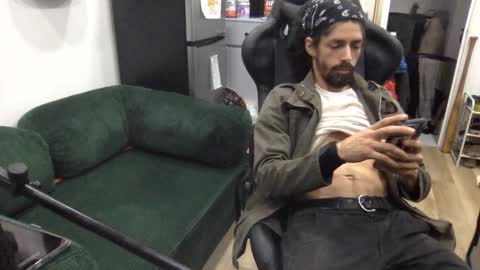 Snapshot of stringin69 chatting on February 24, 8:23 am stringin69 online show from February 24, 8:23 am