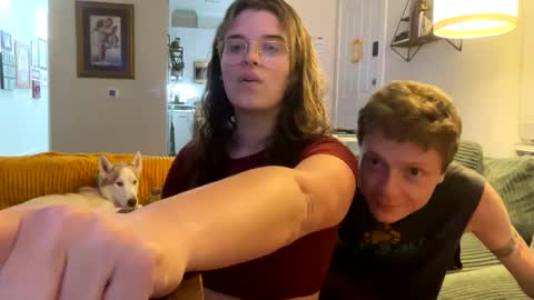 Snapshot of stringsandcurves chatting on March 11, 1:26 am StringsNCurves online show from March 11, 1:26 am