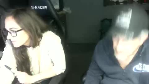 Snapshot of strokinaces1 chatting on April 15, 8:43 am strokinaces1 online show from April 15, 8:43 am